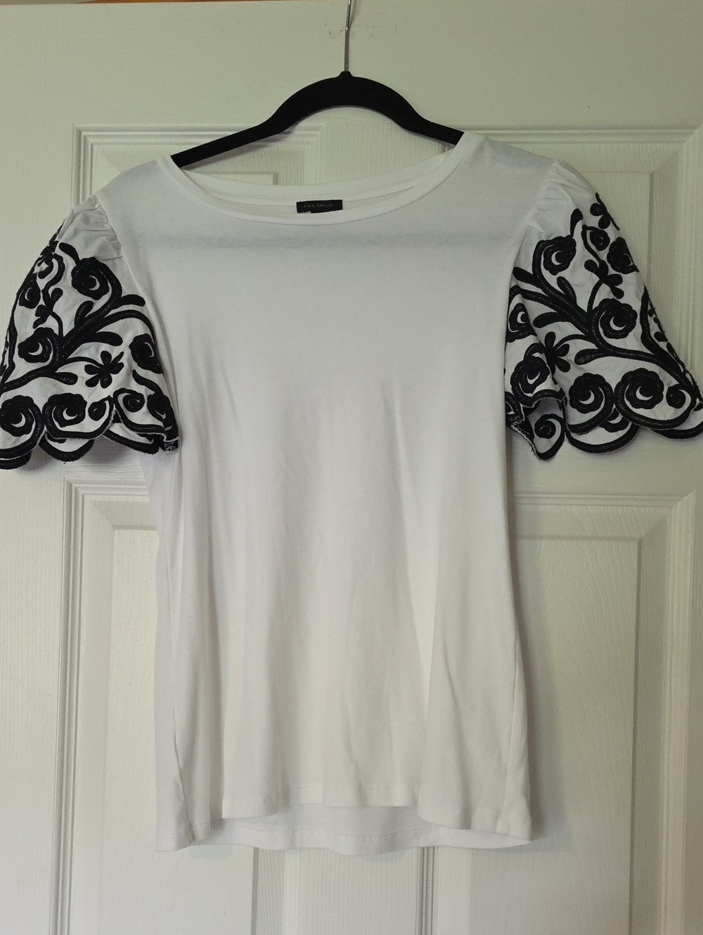 Ann Taylor White Tee with Black Embroidered Puff Sleeves
